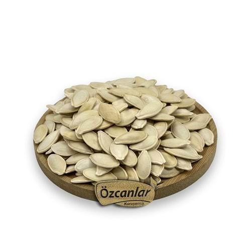 KÜÇÜK NEVŞEHİR KABAK ÇEKİRDEĞİ TOMBUL (ÇİĞ)